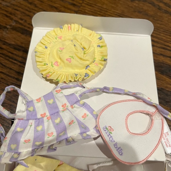 American Girl bitty baby bunch dress up set - Picture 3 of 9